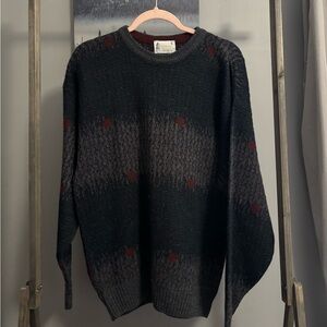 Vintage London Fog Men’s Black Crewneck Sweater with Burgundy Dots